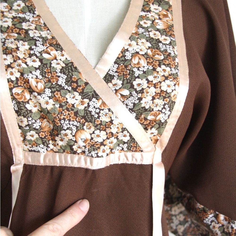 🧺 Vintage 70s Brown Hippie / Prairie Dress 🧺 - Picture 4 of 4